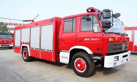 东风153泡沫消防车(6-8吨)图片